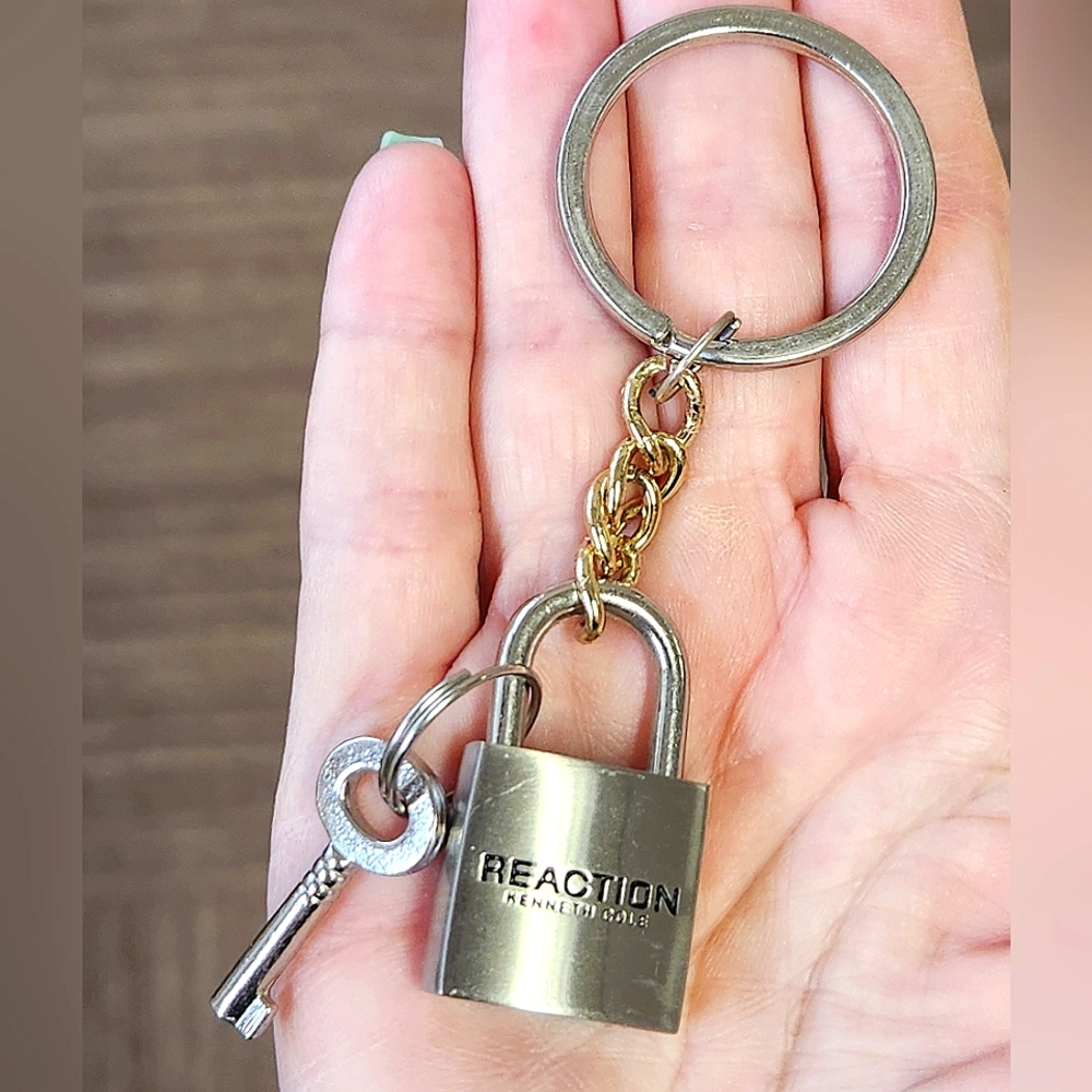 REACTION Kenneth Cole Padlock Keychain RARE